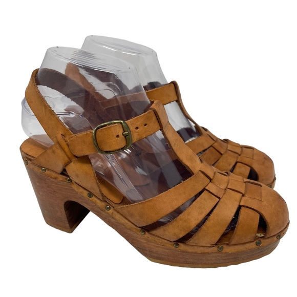 qualicraft Shoes - QualiCraft vintage 70s made in brazil platform sling backs size 7B